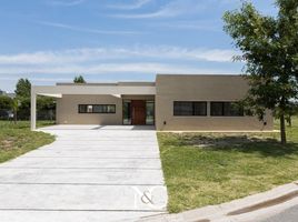 3 Bedroom House for sale in Esteban Echeverria, Buenos Aires, Esteban Echeverria, Buenos Aires
