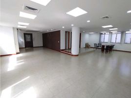 98 m² Office for rent in Centro Comercial Unicentro Medellin, Medellín, Medellín