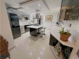 5 Habitación Villa en venta en Medellín, Antioquia, Medellín