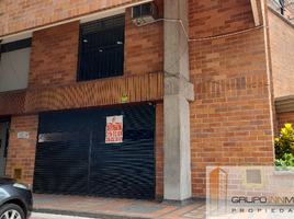 90 SqM Office for rent in Bare Foot Park (Parque de los Pies Descalzos), Medellin, Medellin