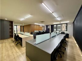 208 m² Office for sale in Parque de los Pies Descalzos, Medellín, Medellín