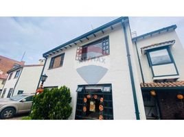 3 Bedroom House for sale in Bogota, Cundinamarca, Bogota