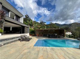 6 Schlafzimmer Villa zu verkaufen in Copacabana, Antioquia, Copacabana