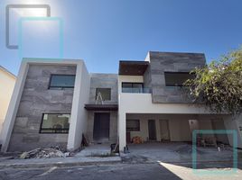 4 Habitación Casa en venta en Monterrey, Nuevo León, Monterrey