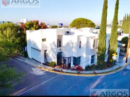 4 Habitación Casa en venta en Monterrey, Nuevo León, Monterrey