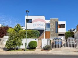 4 Bedroom House for sale in Valparaiso, Vina Del Mar, Valparaiso, Valparaiso