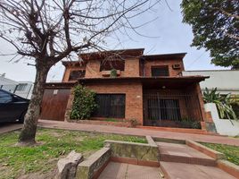 4 Bedroom House for sale in General Sarmiento, Buenos Aires, General Sarmiento