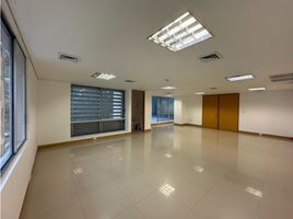 72 m² Office for sale in River View Park, Cali, Cali