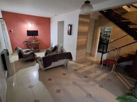 3 Bedroom House for sale in General Sarmiento, Buenos Aires, General Sarmiento