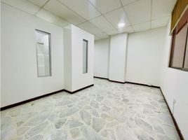 32 SqM Office for rent in River View Park, Cali, Cali