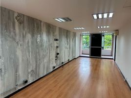 49 m² Office for rent in Parque de los Pies Descalzos, Medellín, Medellín