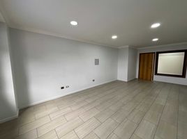 35 m² Office for rent in Chile, Puerto Varas, Llanquihue, Los Lagos, Chile
