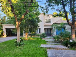 4 Bedroom House for sale in General Sarmiento, Buenos Aires, General Sarmiento