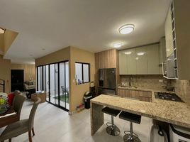 Villa 3 chambre à vendre à Santa Catarina, Nuevo Leon, Santa Catarina