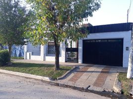 3 Bedroom House for sale in General Sarmiento, Buenos Aires, General Sarmiento