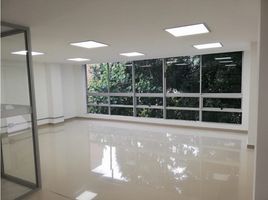 210 SqM Office for rent in Centro Comercial Unicentro Medellin, Medellin, Medellin