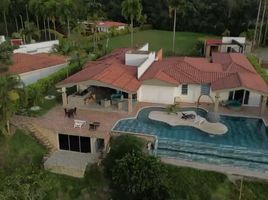 8 Bedroom Villa for sale in Risaralda, Pereira, Risaralda