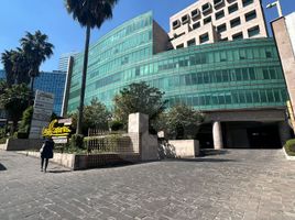 260 m² Office for sale in Mexico, Huixquilucan, Mexico