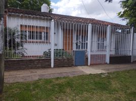 2 Bedroom House for sale in General Sarmiento, Buenos Aires, General Sarmiento