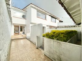 4 Bedroom House for sale in Bogota, Cundinamarca, Bogota