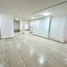 120 m² Office for rent in River View Park, Cali, Cali