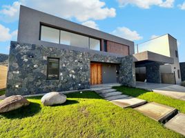 4 Bedroom House for sale in Las Heras, Mendoza, Las Heras