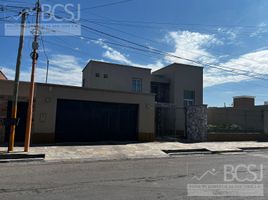 4 Schlafzimmer Villa zu verkaufen in Santa Lucia, San Juan, Santa Lucia, San Juan