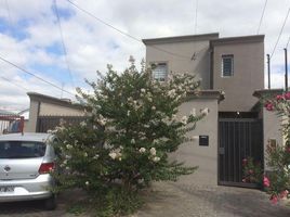 4 Bedroom House for sale in Almirante Brown, Buenos Aires, Almirante Brown