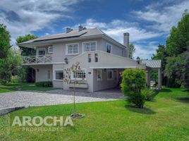 4 Bedroom Villa for sale in Buenos Aires, Berazategui, Buenos Aires