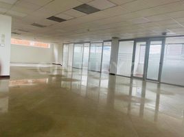 900 m² Office for sale in Centro Comercial La Querencia, Bogotá, La Calera