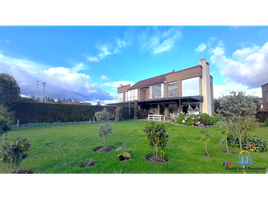 4 Habitación Villa en venta en Bogotá, Cundinamarca, Bogotá