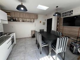 2 Habitación Casa en venta en Tres De Febrero, Buenos Aires, Tres De Febrero