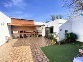 Villa 3 chambre à vendre à Rosario, Santa Fe, Rosario