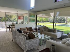 6 Bedroom House for sale in Santiago, Colina, Chacabuco, Santiago
