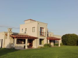 5 Habitación Casa en alquiler en Buenos Aires, Pilar, Buenos Aires