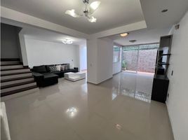 4 Habitación Villa en venta en Cali, Valle Del Cauca, Cali