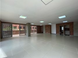 98 m² Office for rent in Parque de los Pies Descalzos, Medellín, Medellín