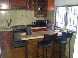 2 Bedroom House for sale in Lanus, Buenos Aires, Lanus