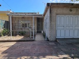 2 Bedroom House for sale in Quilmes, Buenos Aires, Quilmes