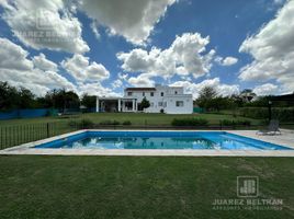 4 Bedroom House for sale in Colon, Cordoba, Colon