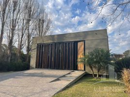 4 Bedroom House for sale in Quilmes, Buenos Aires, Quilmes