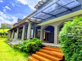 4 Bedroom House for sale in Bare Foot Park (Parque de los Pies Descalzos), Medellin, Medellin