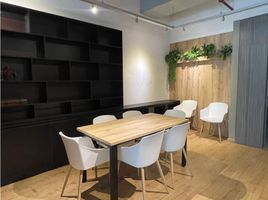 55 m² Office for rent in Parque de los Pies Descalzos, Medellín, Medellín