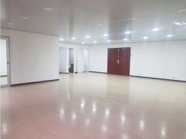 120 m² Office for rent in Colombia, Bogotá, Cundinamarca, Colombia