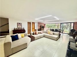 4 Habitación Villa en venta en Envigado, Antioquia, Envigado