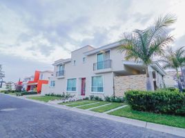 6 Bedroom House for sale in Zapopan, Jalisco, Zapopan