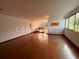 54 SqM Office for sale in Centro Comercial Unicentro Medellin, Medellin, Medellin