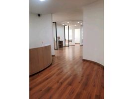 122 SqM Office for sale in Cundinamarca, Bogota, Cundinamarca