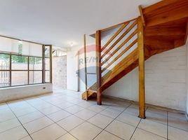 4 Bedroom House for sale in Cerro San Cristobal, Santiago, Santiago, Santiago