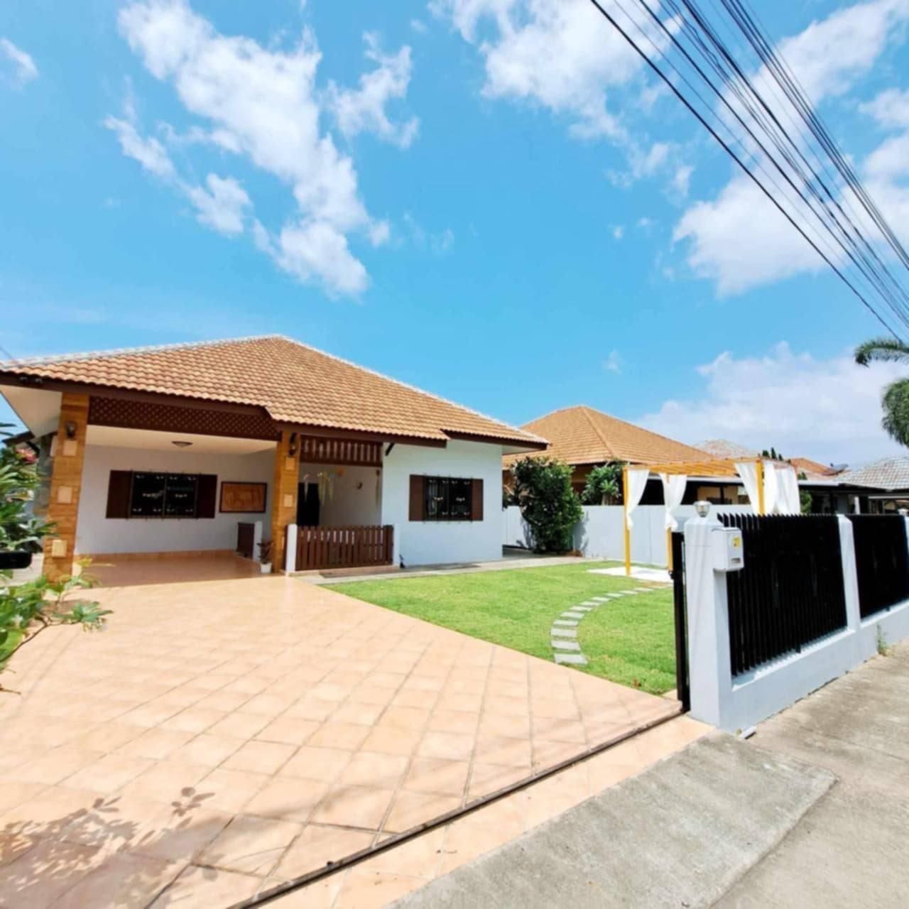 3 Bedroom House For Rent In Nong Prue, Chon Buri